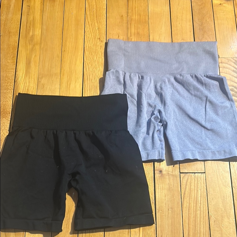 YEOREO Black and Gray High-Waisted Biker Shorts Set
